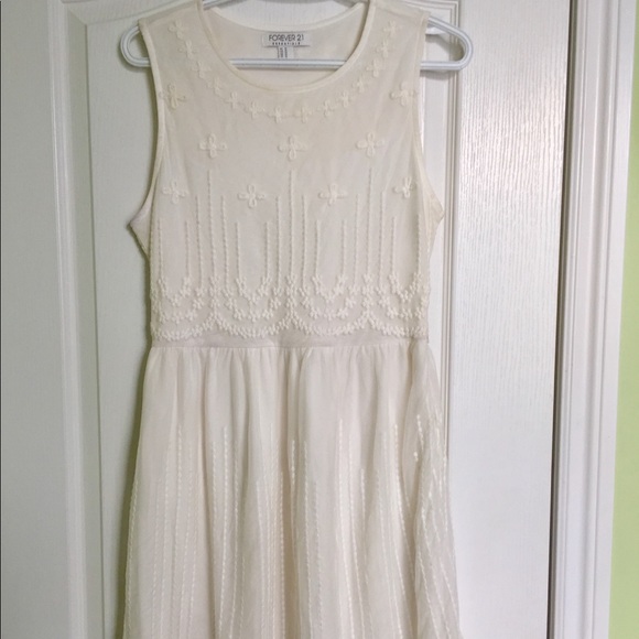 Summer dress - Picture 1 of 3